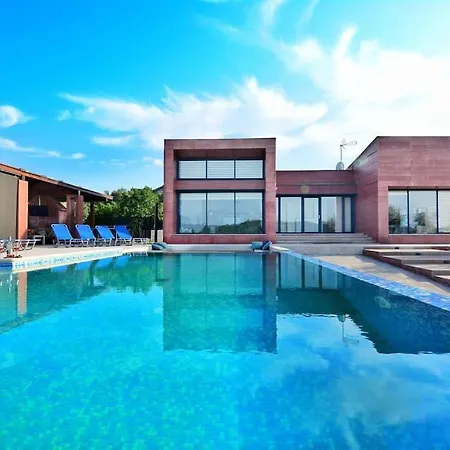 וילה Modern Luxurious With Spa-adria *