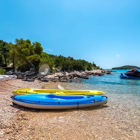 Modern Luxurious With Spa-adria וילה טיסנו