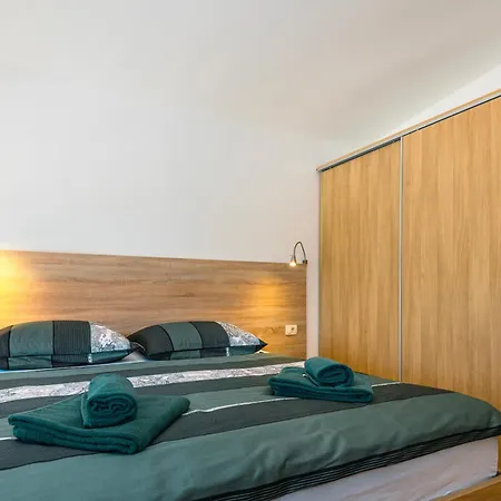 Modern Luxurious With Spa-adria וילה