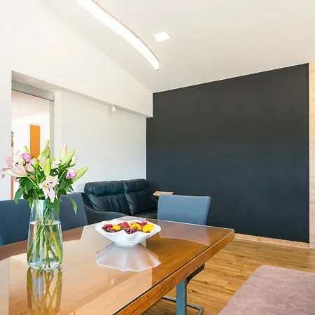 Modern Luxurious With Spa-adria * טיסנו