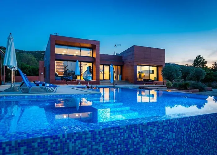 Modern Luxurious With Spa-adria ヴィラ ティスノ