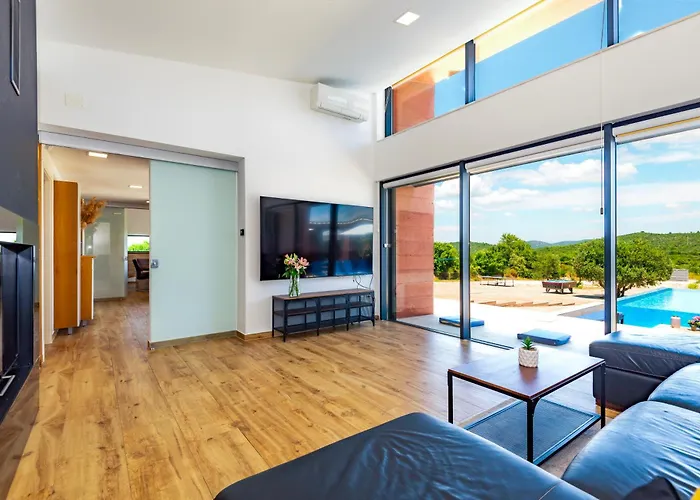 ヴィラ Modern Luxurious With Spa-adria