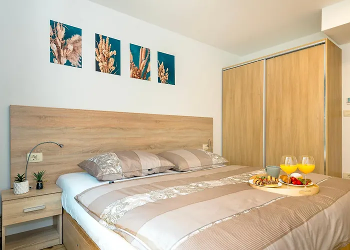 ヴィラ Modern Luxurious With Spa-adria *