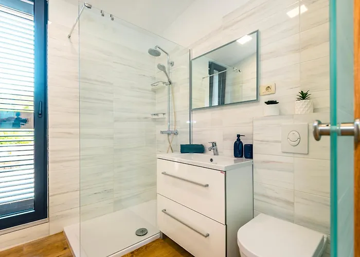 ヴィラ Modern Luxurious With Spa-adria ティスノ