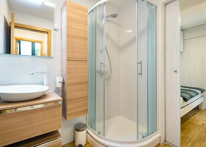 Modern Luxurious With Spa-adria * ティスノ