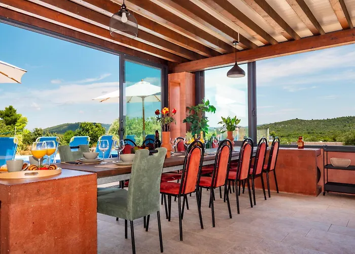 Modern Luxurious With Spa-adria * ティスノ