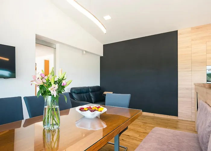 Modern Luxurious With Spa-adria * ティスノ