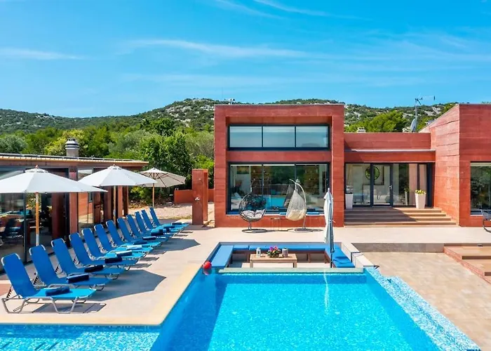 Modern Luxurious With Spa-adria ヴィラ ティスノ